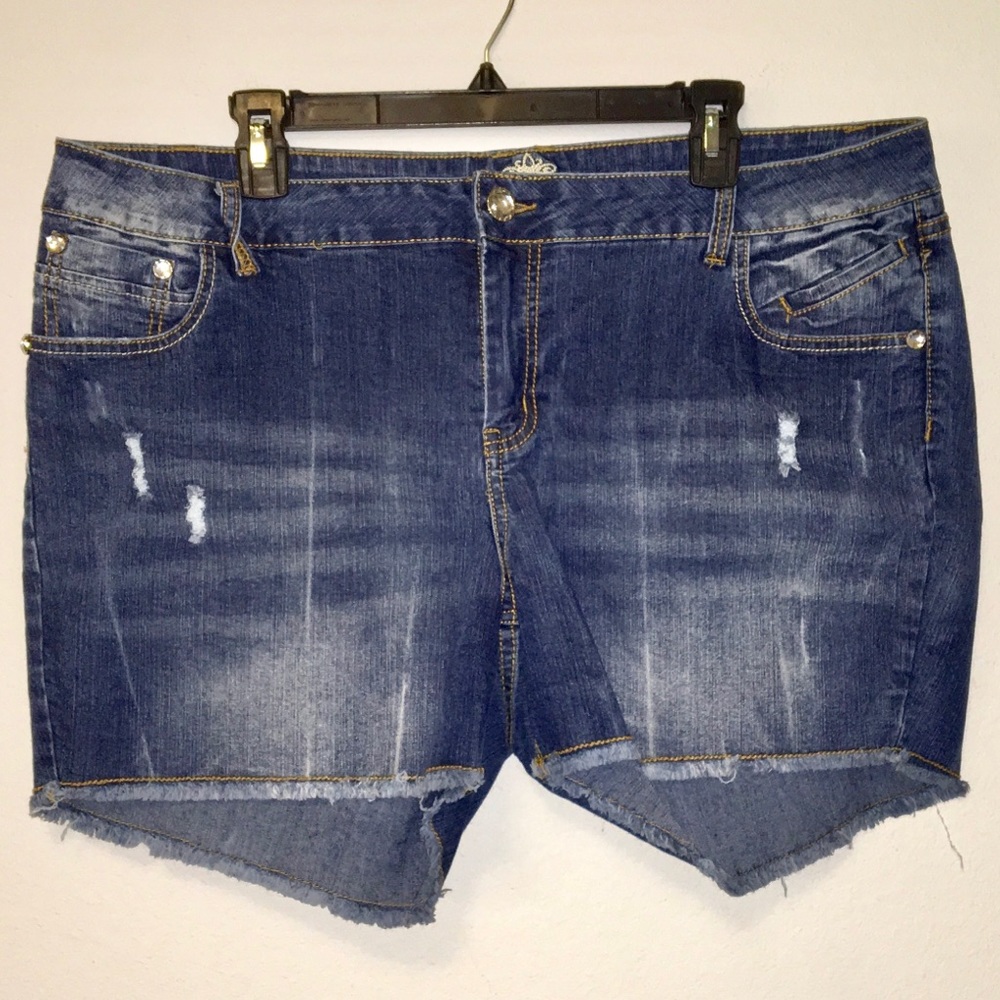 Almost Famous distressed denim cut-offs 20